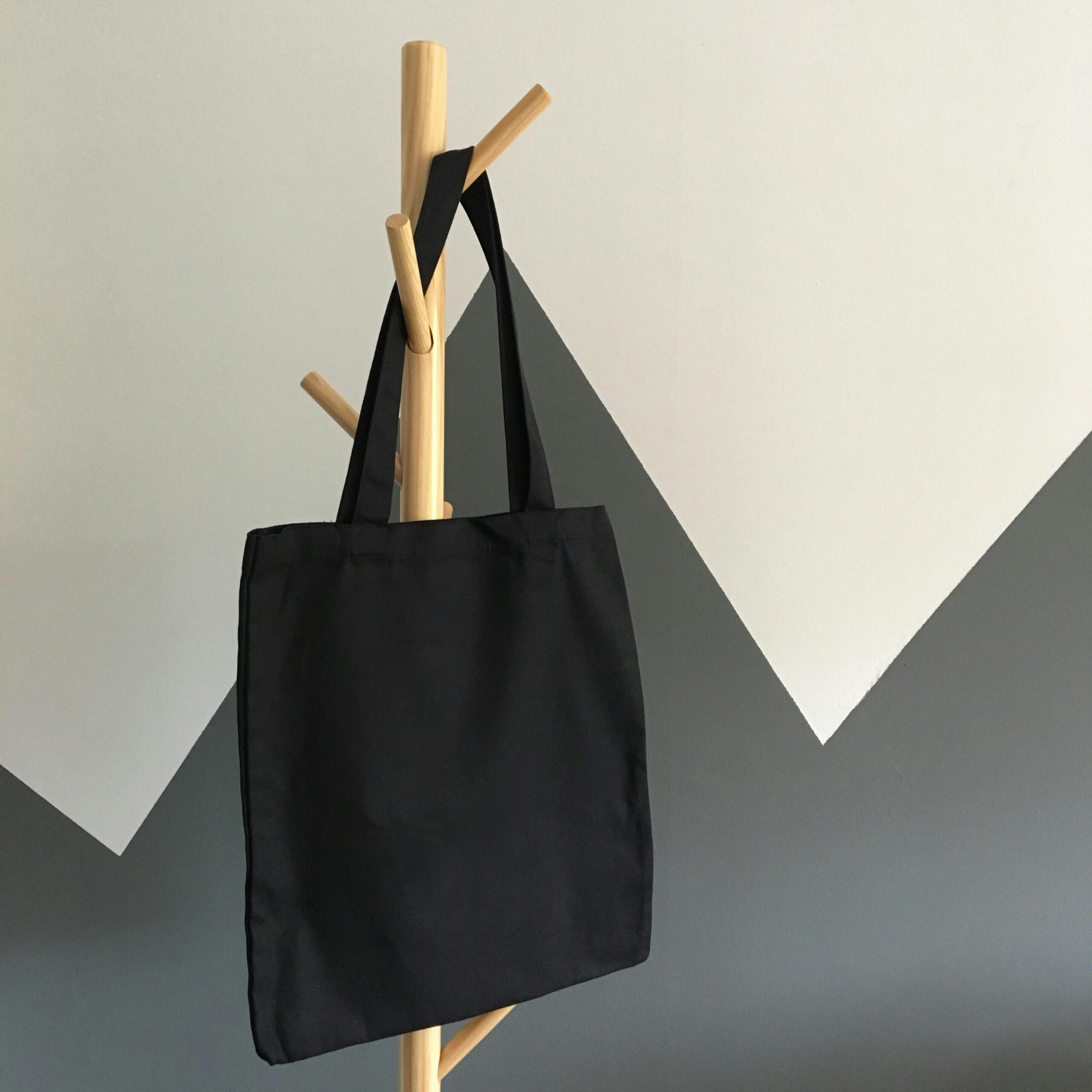 Minimalismo Sustentável: O Impacto da sua Escolha no Planeta (e no seu Bolso)
